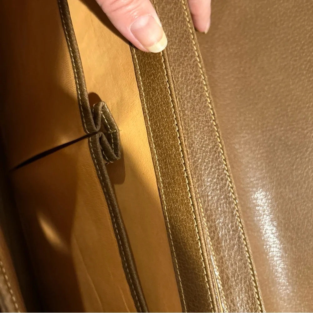 Gucci Vintage Leather Laptop Bag